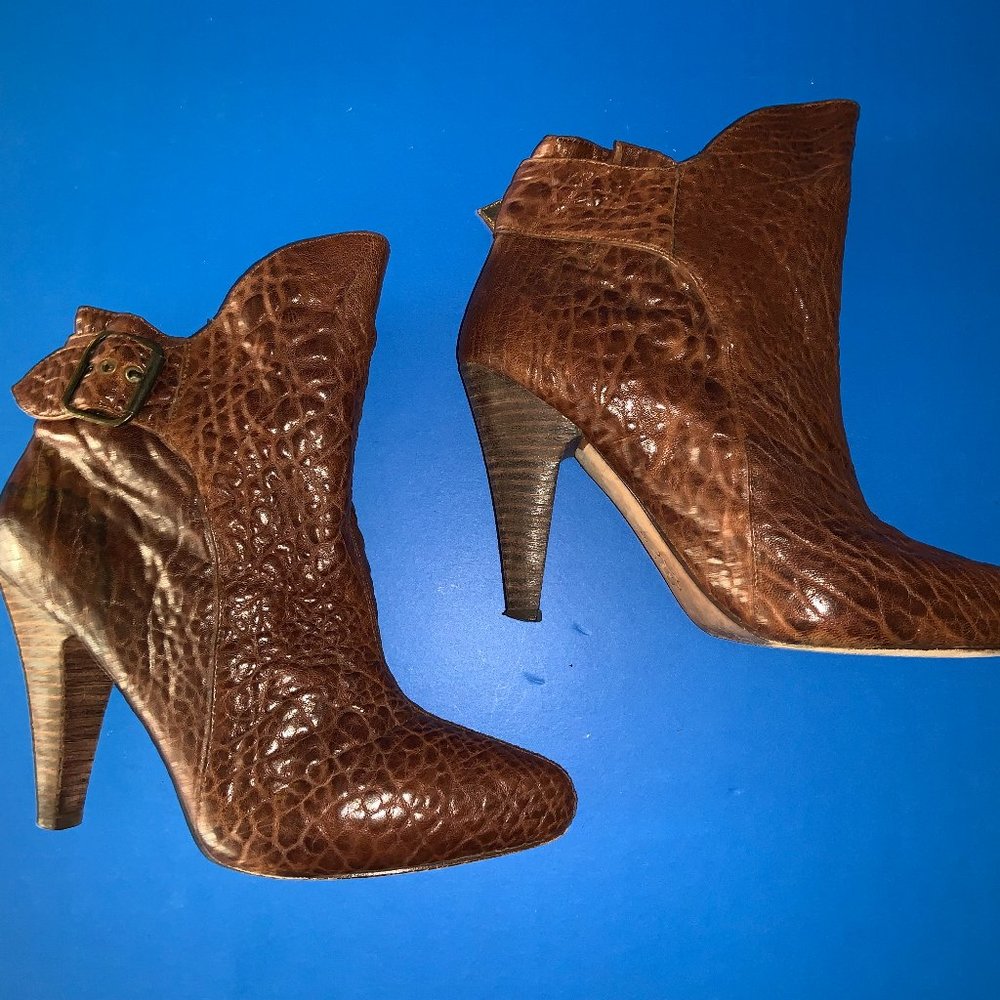 CYNTHIA VINCENT Brown Soft Leather Ankle Boots Size 6